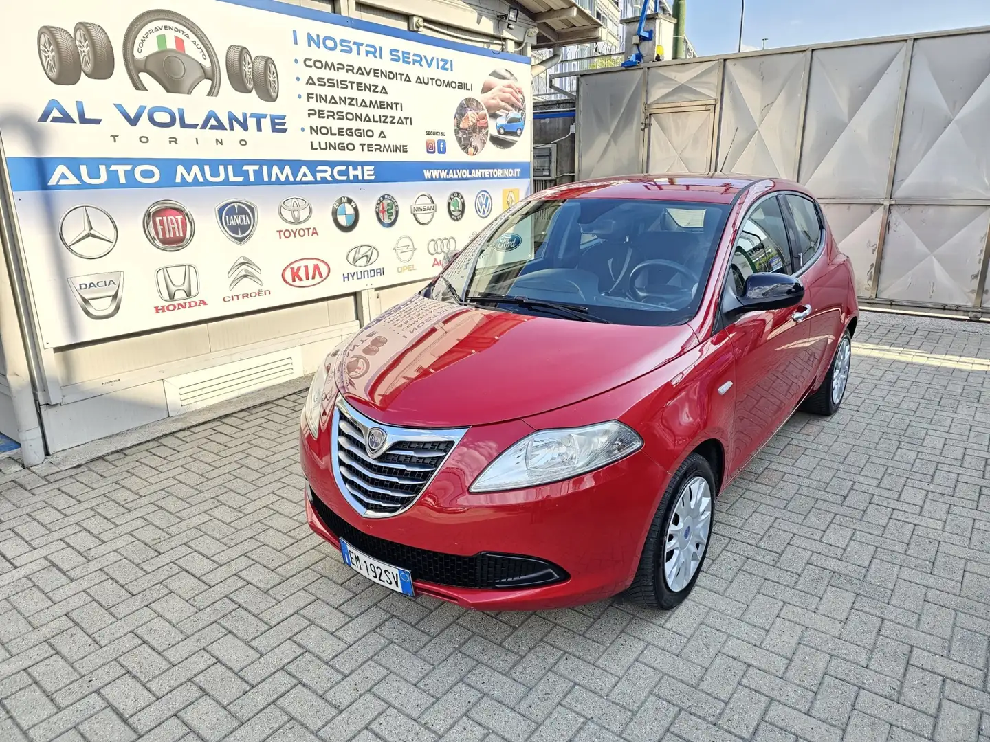 Lancia Ypsilon 1.2 69 CV 5 porte S&S Silver Rosso - 1