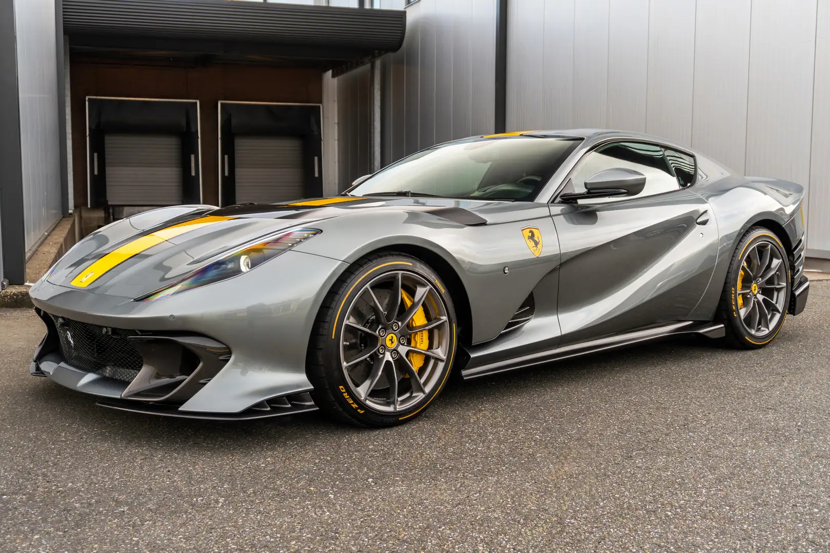Ferrari 812 Competizione - Grigio Competizione - Delivery mile Серый - 1
