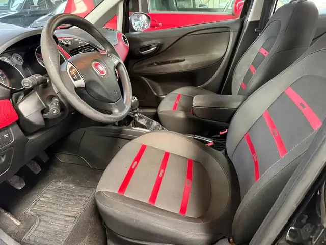 Fiat Punto Evo view 12