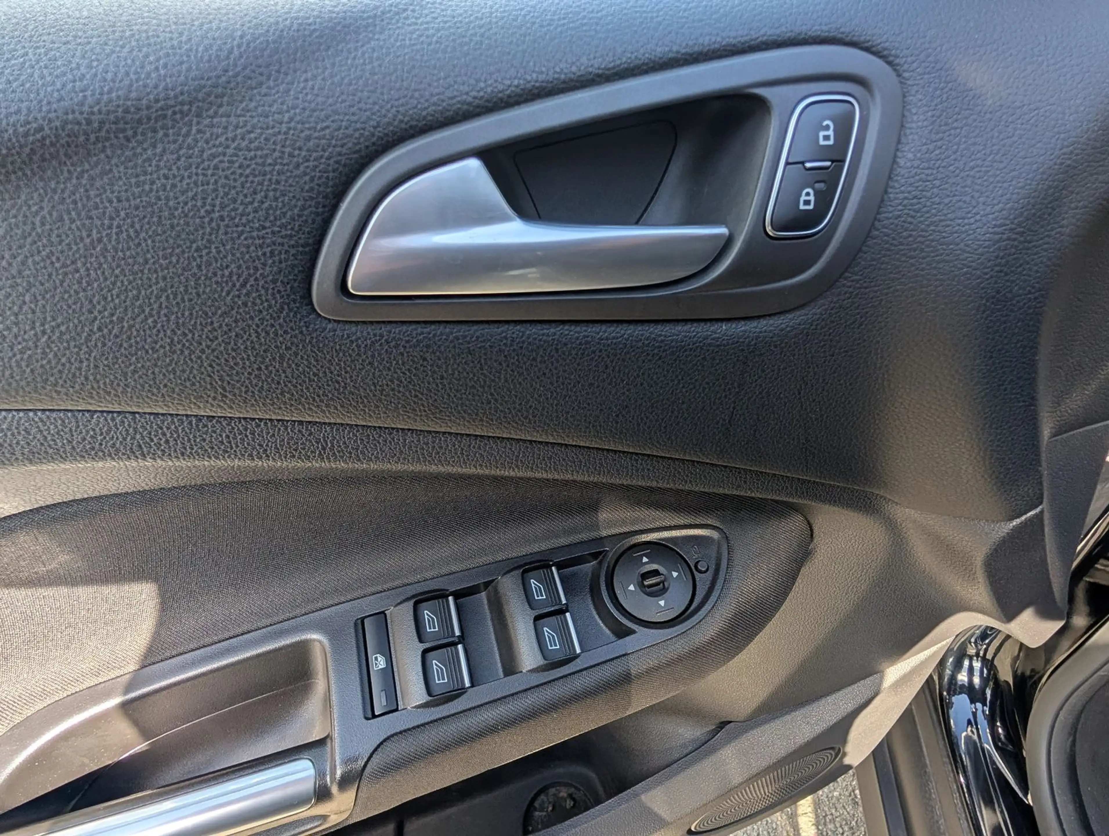 Ford C-Max C-MAX 1.5 Cool & Connect NAVI LED AHK — photo 9