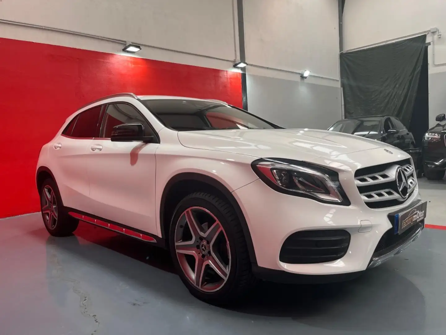 Mercedes-Benz GLA 200 200d AMG Line 7G-DCT Blanco - 1