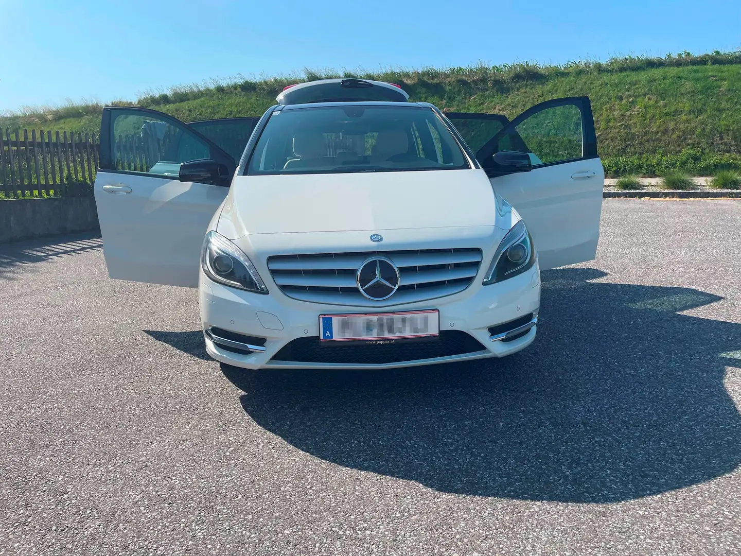 Mercedes-Benz B 220 B 220 4MATIC Aut. Weiß - 2
