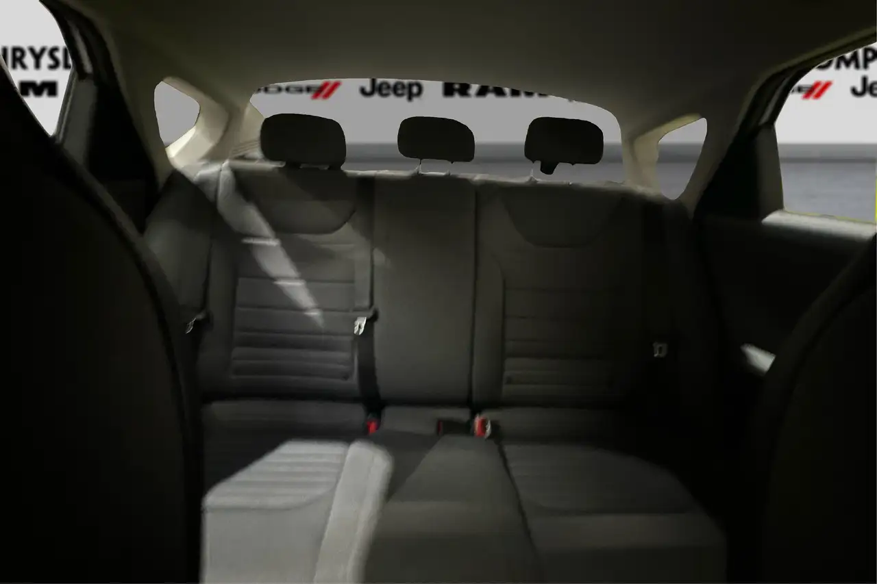 Kia K4 снимка Kia K4