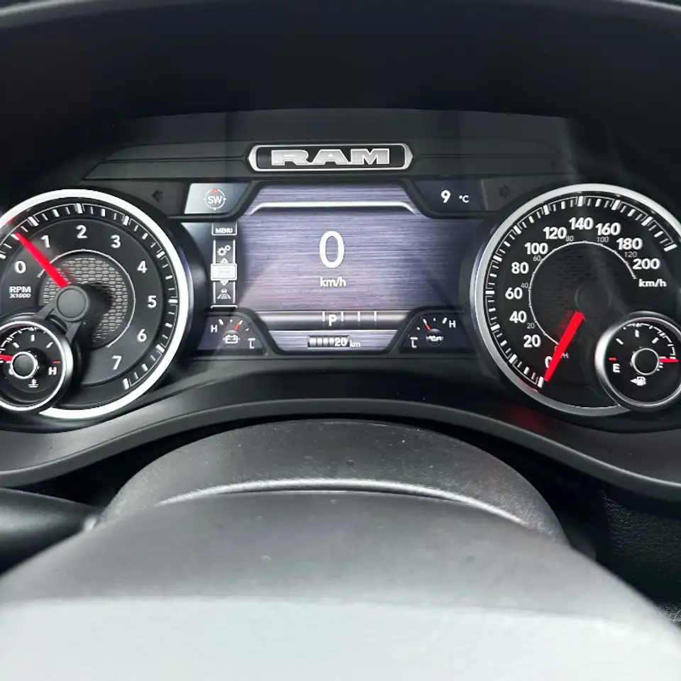 RAM 1500 снимка RAM 1500