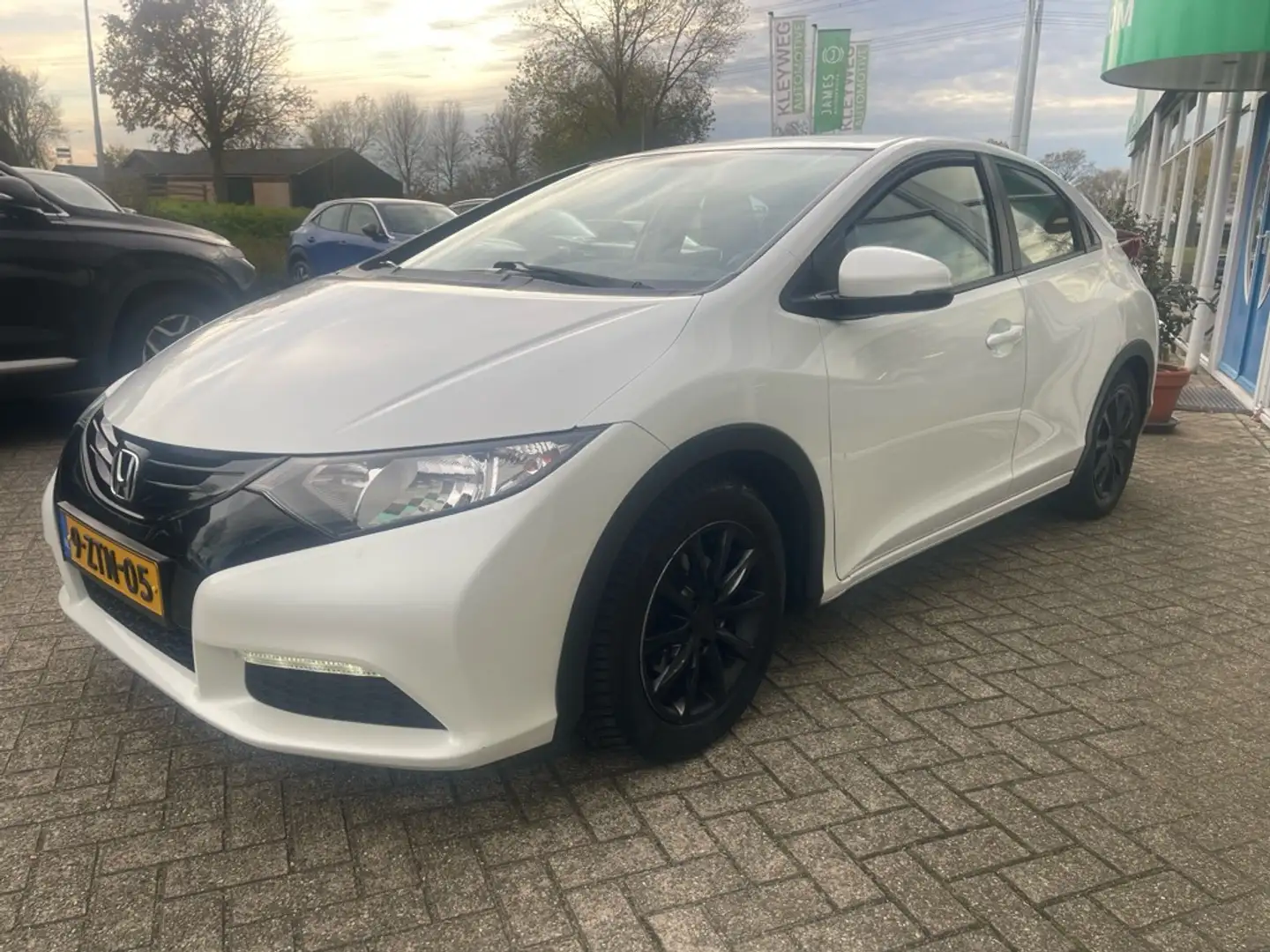Honda Civic 1.4 S, Clima, Lm velg, Trekhaak, All season Wit - 2