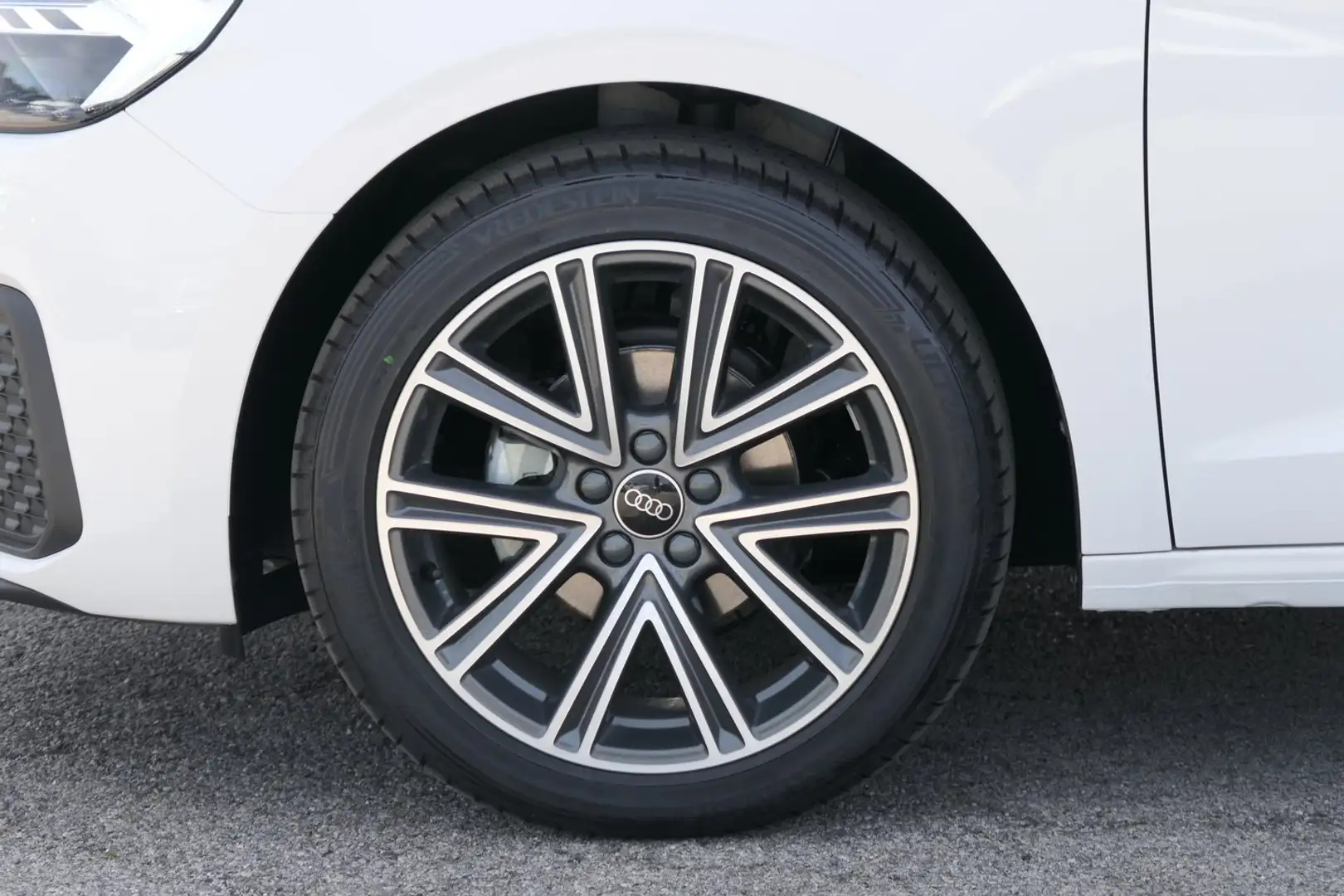 Audi A1 25 TFSI intense Weiß - 2