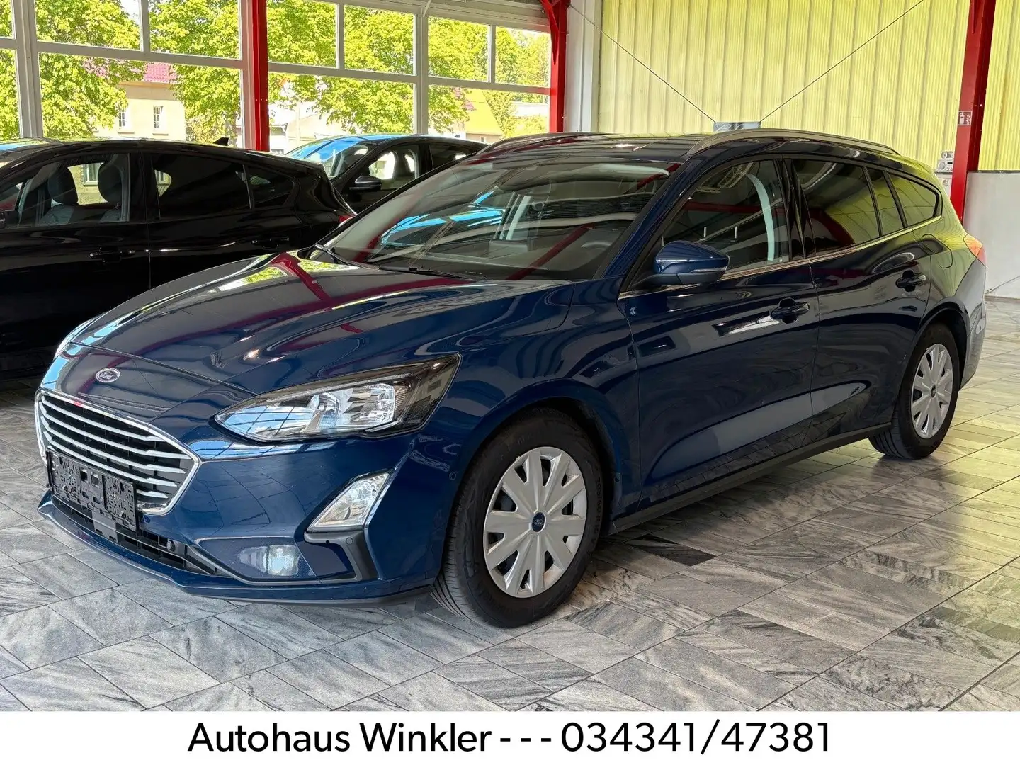 Ford Focus Turnier Cool & Connect ACC Kamera LED Azul - 1