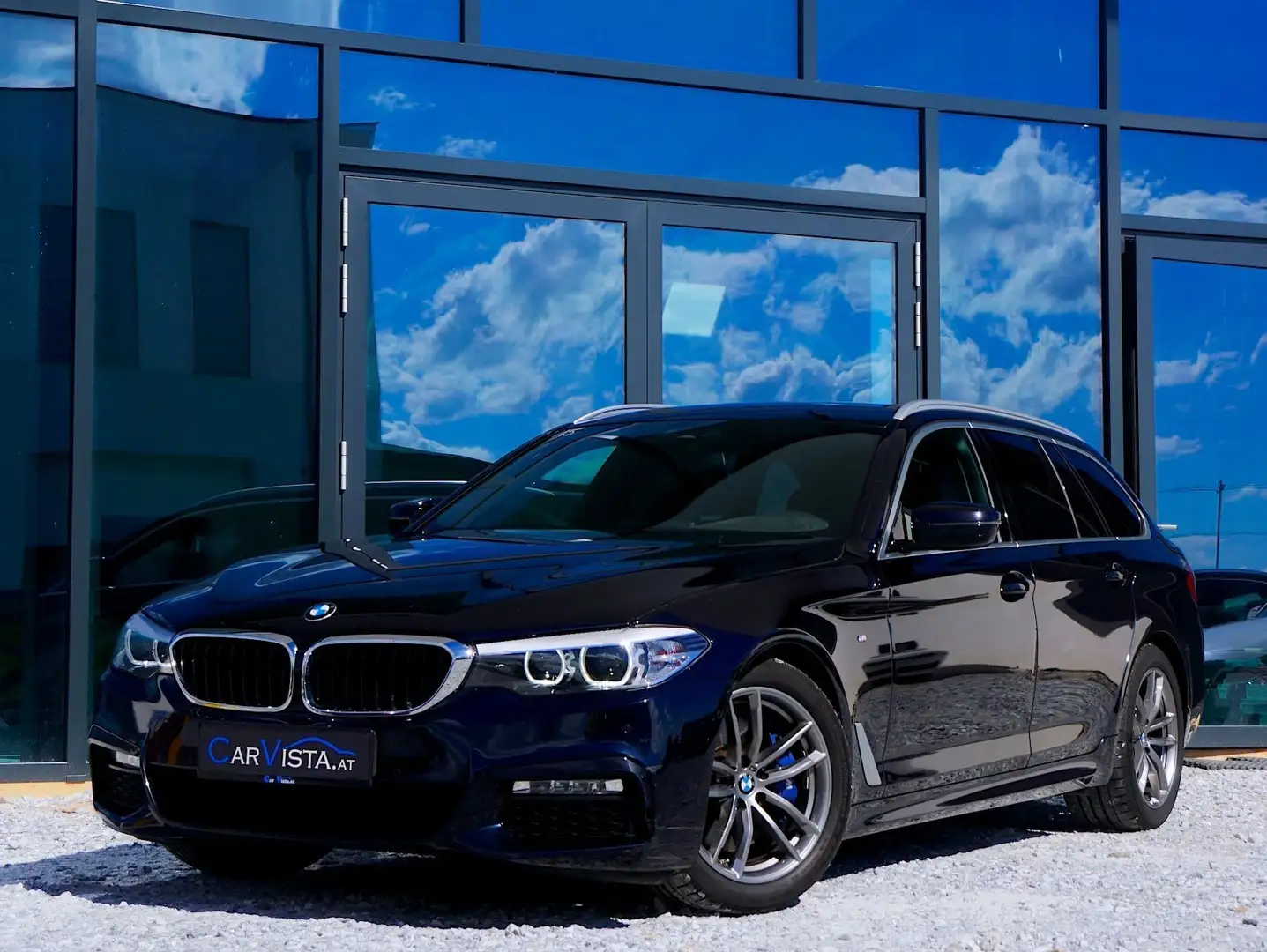 BMW 525 d Touring Aut. M-Sport Fekete - 1