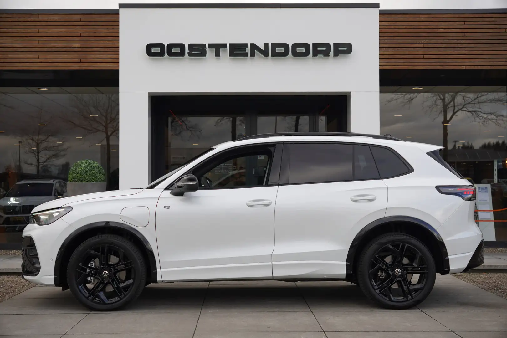 Volkswagen Tiguan 1.5/272pk eHybrid R-Line Blackstyle VOL!|2025|Pano Blanc - 1