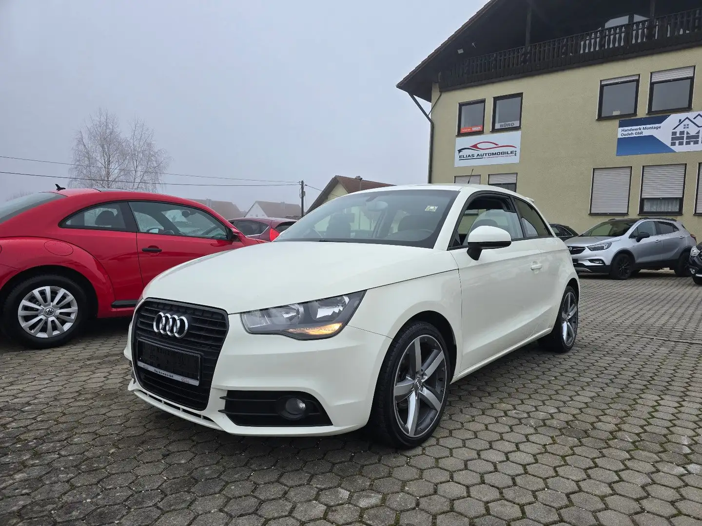 Audi A1 ambition/ SHZ/ Klima/ 8 Fach/ Tüv Blanc - 1