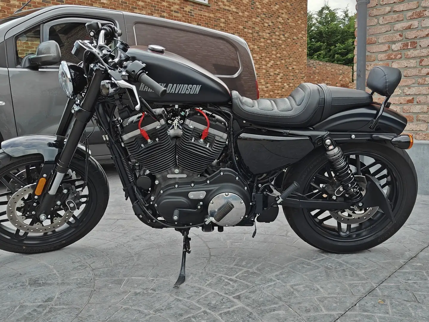 Harley-Davidson Roadster Zwart - 1