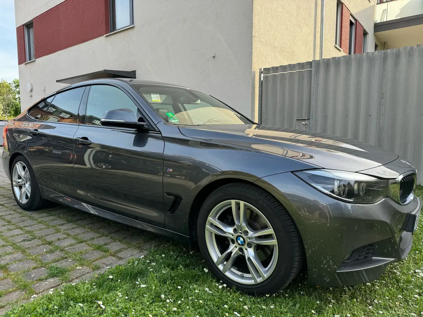 BMW 330 330 GT d M Sport Šedá - 1