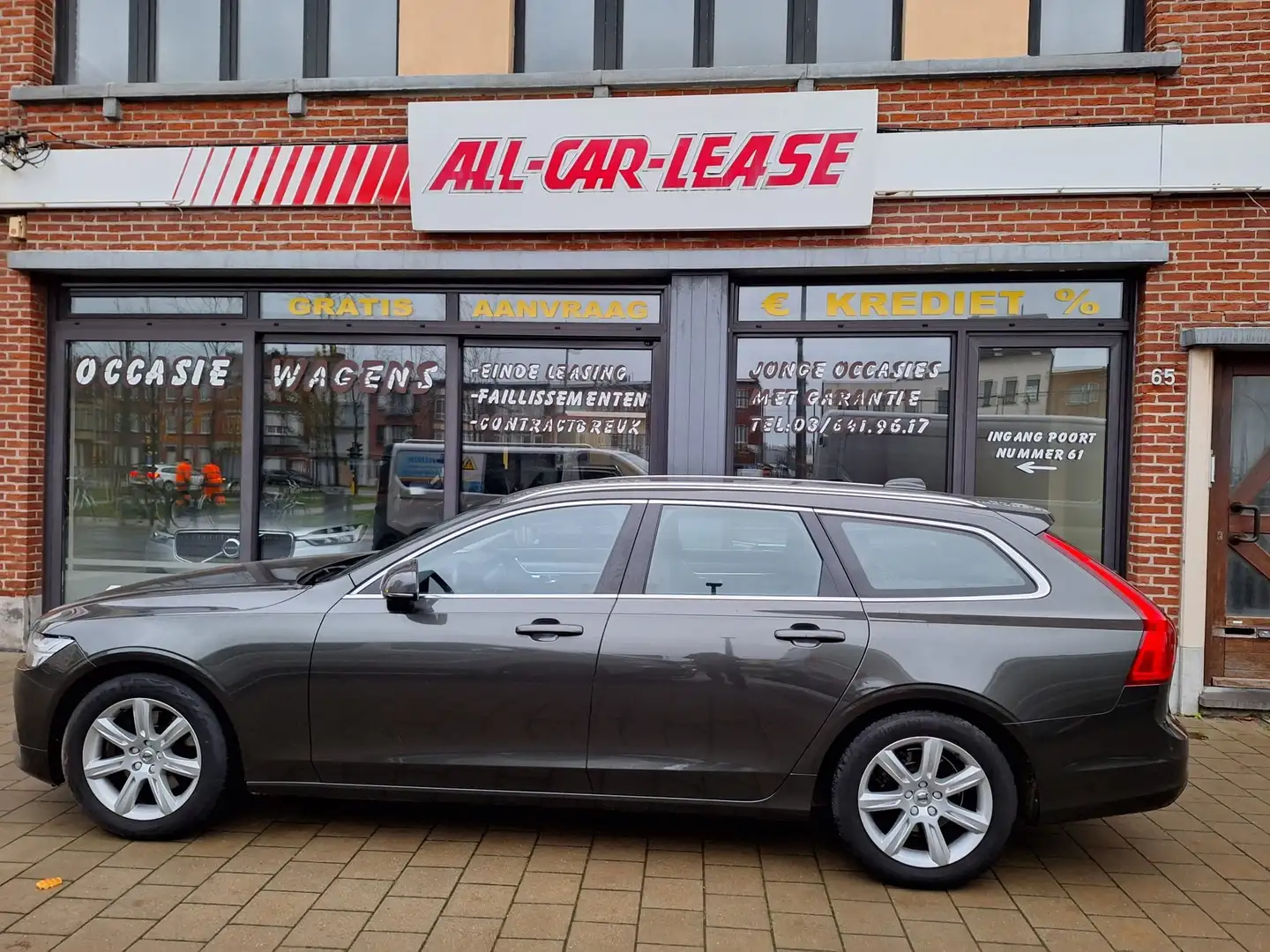 Volvo V90 D3 Momentum/ Business Line/ Ledercomfort/ Perkeers Hnědá - 1