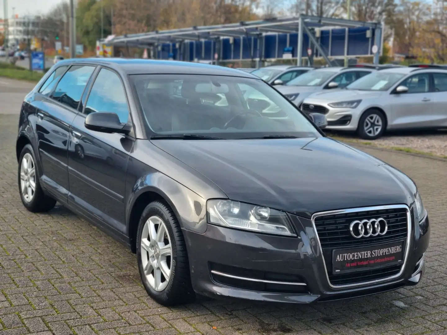Audi A3 1.8 TFSI Automatik/Navi/2.Hand/PDC/Garantie+ Gris - 2