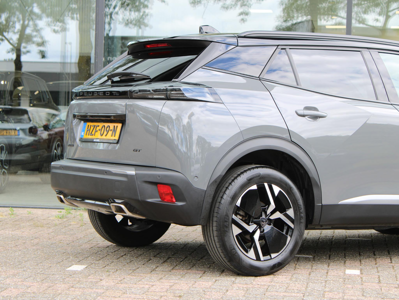 Peugeot 2008 1.2 PureTech 130 GT | Navi / Camera / Alcantara — photo 11
