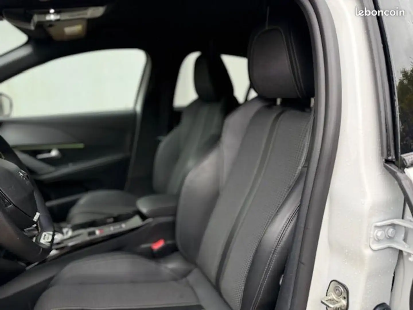 Peugeot 208 e-208 Electrique 136 GT LINE Wit - 2