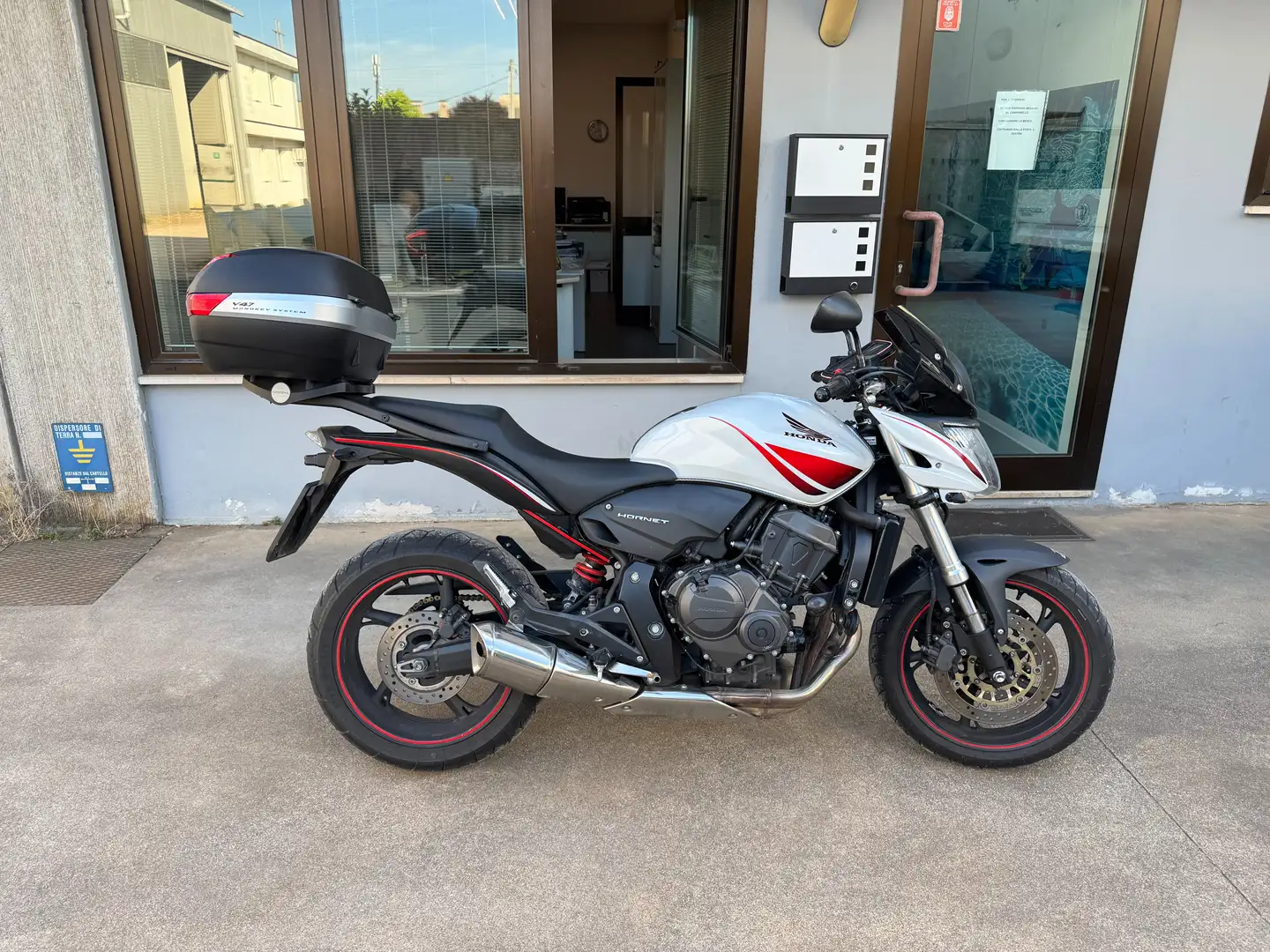 Honda Hornet 600 Blanc - 1