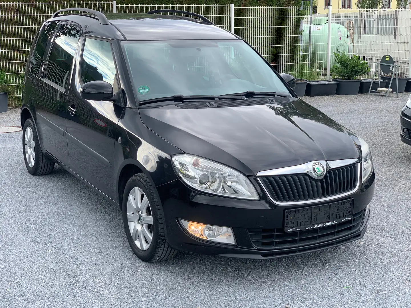 Skoda Roomster Style+1 HAND+KETTE GETAUSCHT+EU 5+PDC+ALU+HU 04.25 Negro - 1