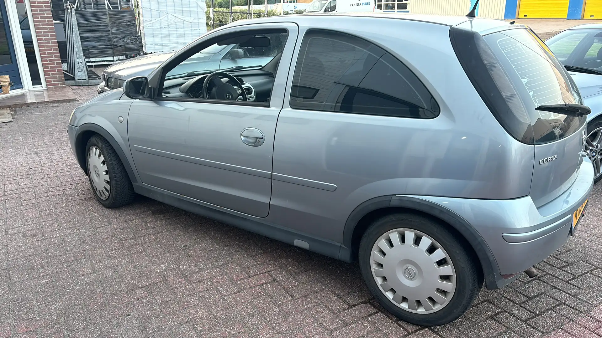 Opel Corsa 1.2-16V Rhythm Gris - 1