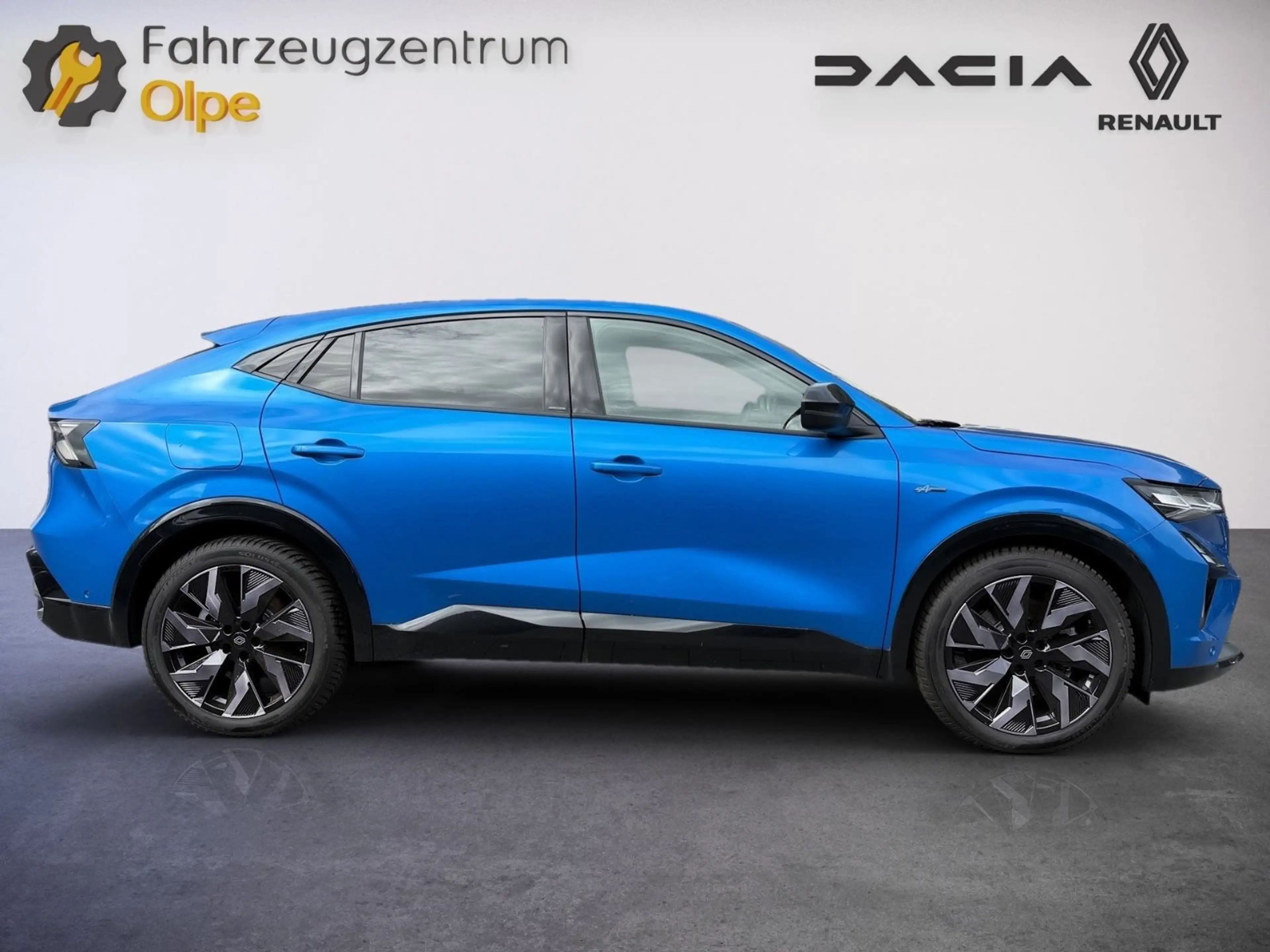 Renault Rafale 300 E-Tech 4x4 Esprit Alpine Plug-in — photo 4