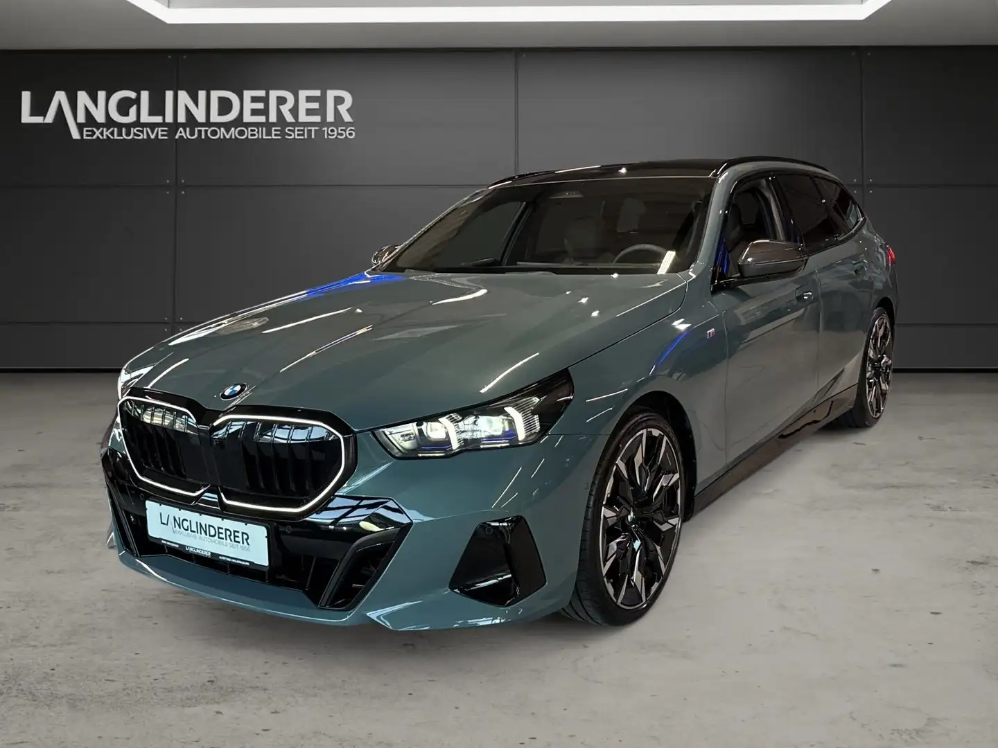 BMW 520 d xDr.Touring MSport NP88879,- AHK 360° h/k Grün - 1