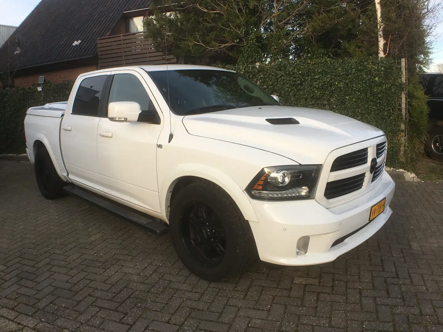 Dodge RAM 1500 5.7 V8 4x4 Crew Cab 5'7 Sport Luchtvering, Mi Wit - 1