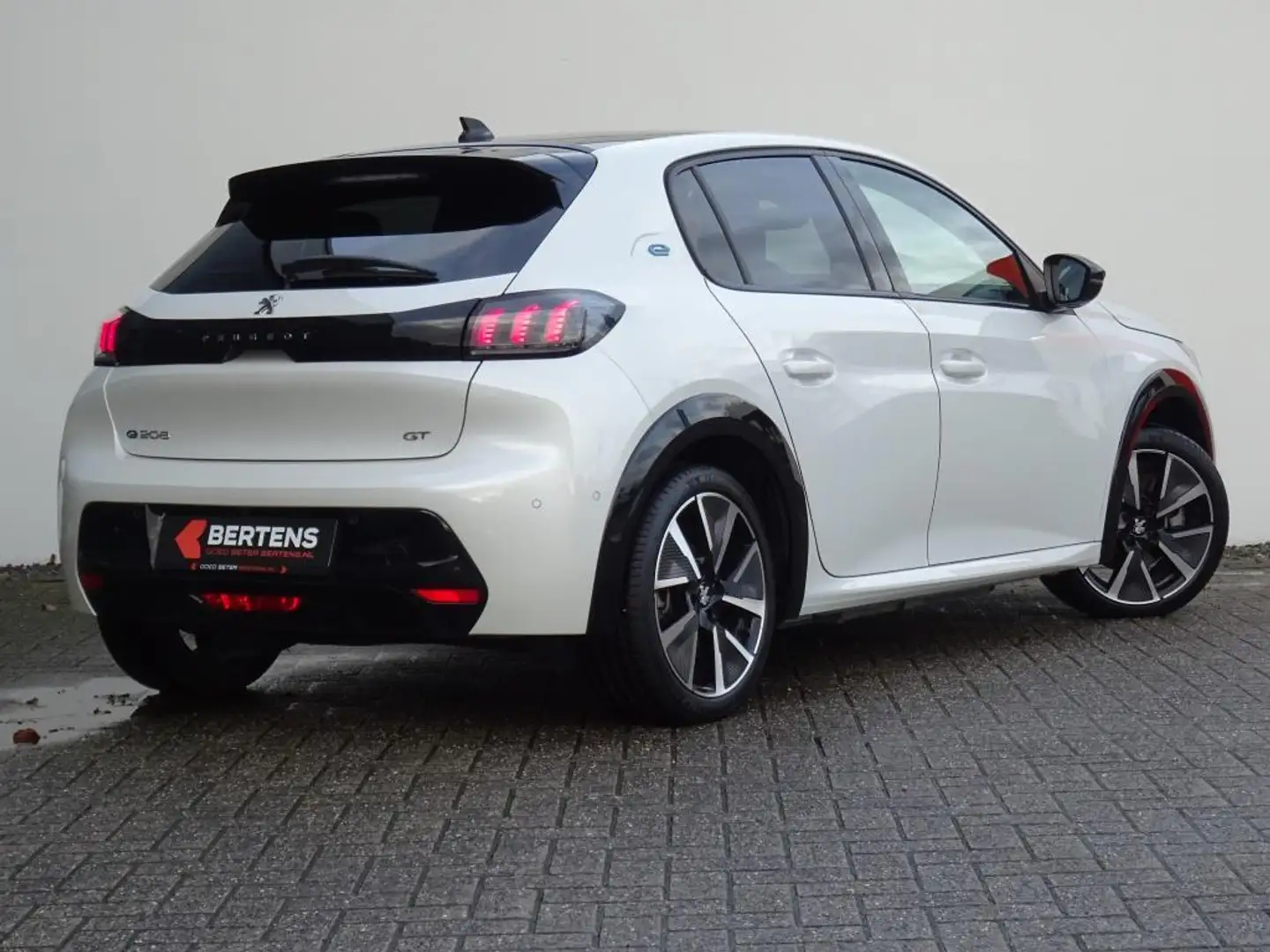 Peugeot e-208 EV GT Pack 50 kWh | 3-fase | € 2.000 subsidie Wit - 2