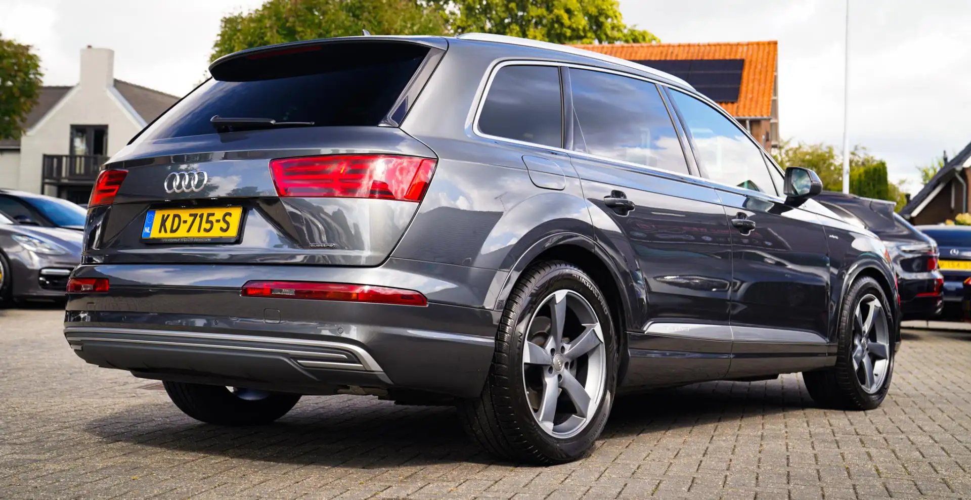 Audi Q7 e-tron 3.0 TDI Quattro Sport | Panorama | S-line | Luchtv Gris - 2