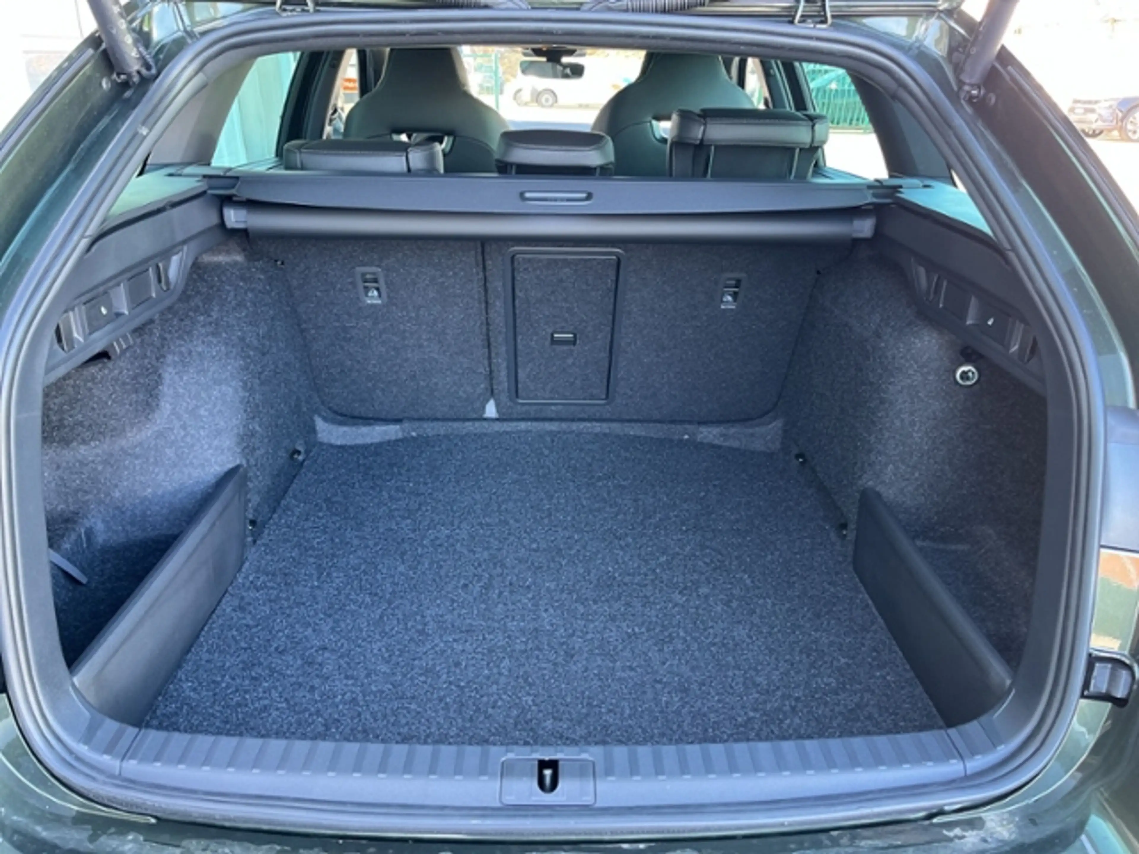 Skoda Octavia Combi 1.5 TSI DSG Sportline *Khaki-grün* #ACC#Win — photo 10