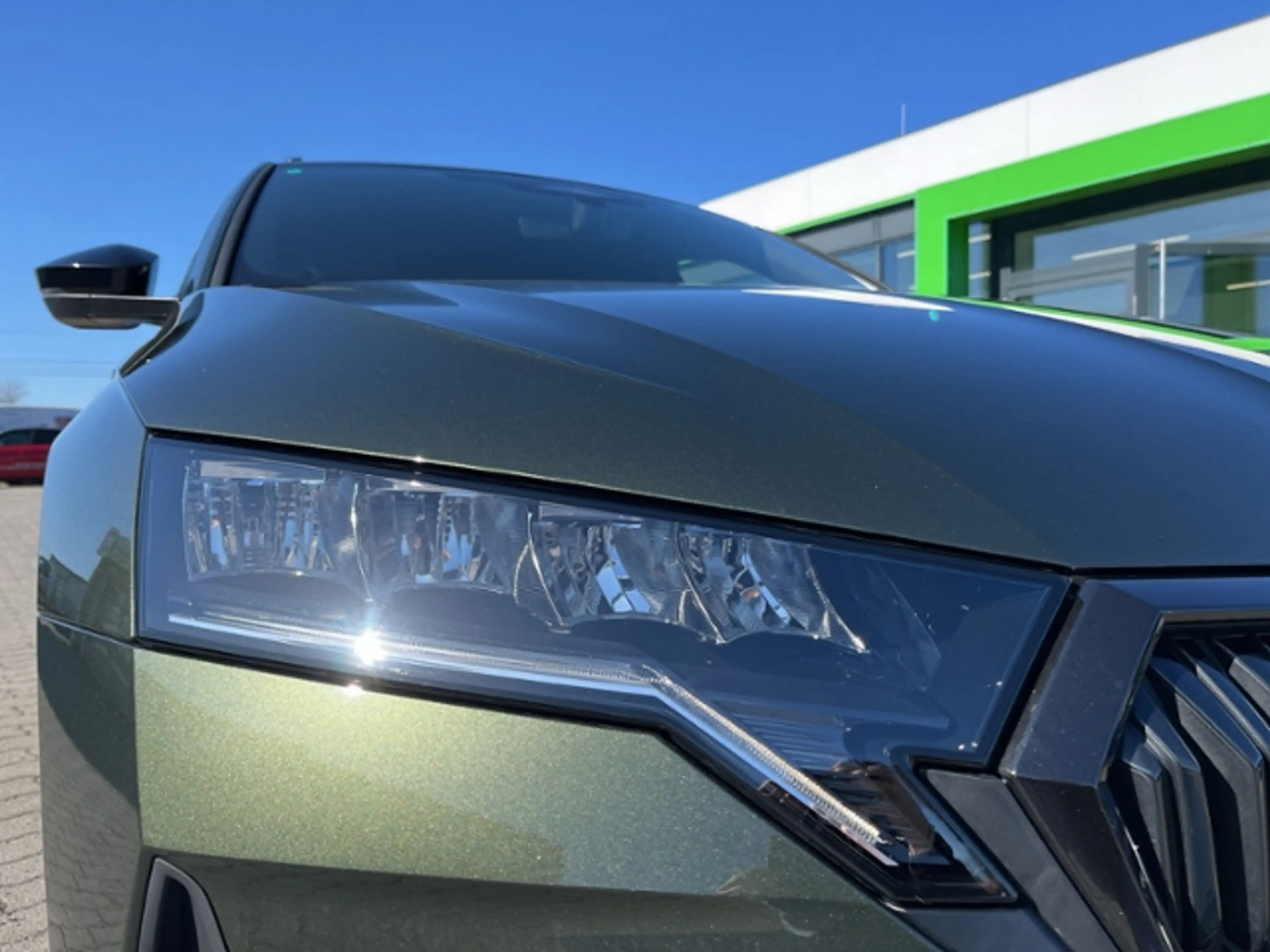 Skoda Octavia Combi 1.5 TSI DSG Sportline *Khaki-grün* #ACC#Win — photo 7