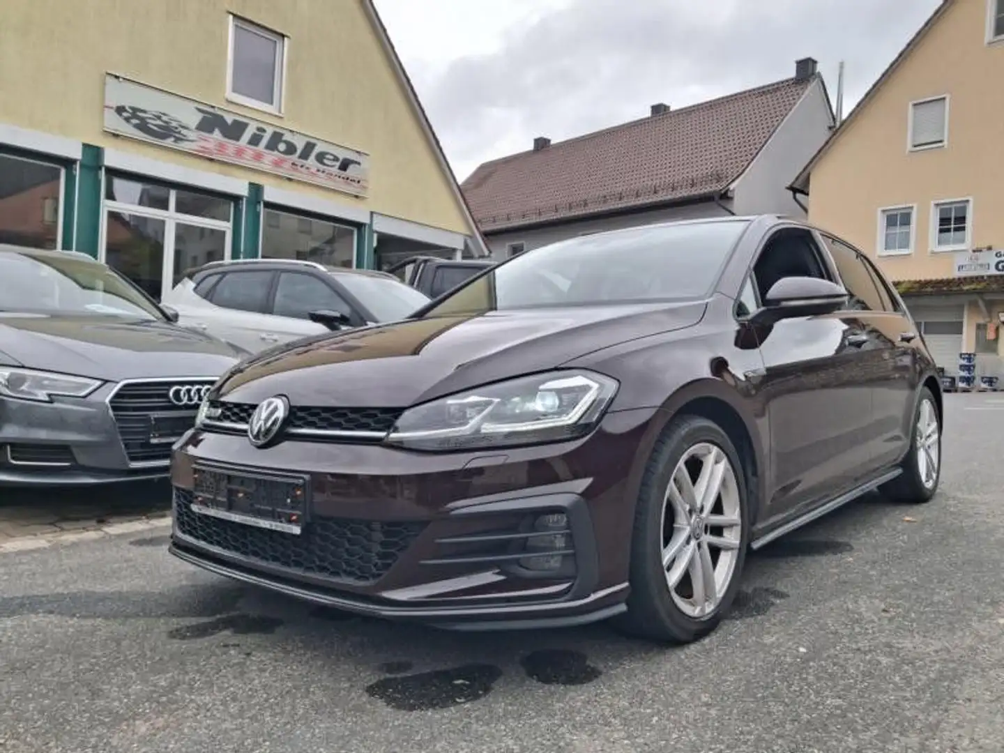 Volkswagen Golf 2.0 TDI GTD PANORAMA+NAVI+LED Rot - 1