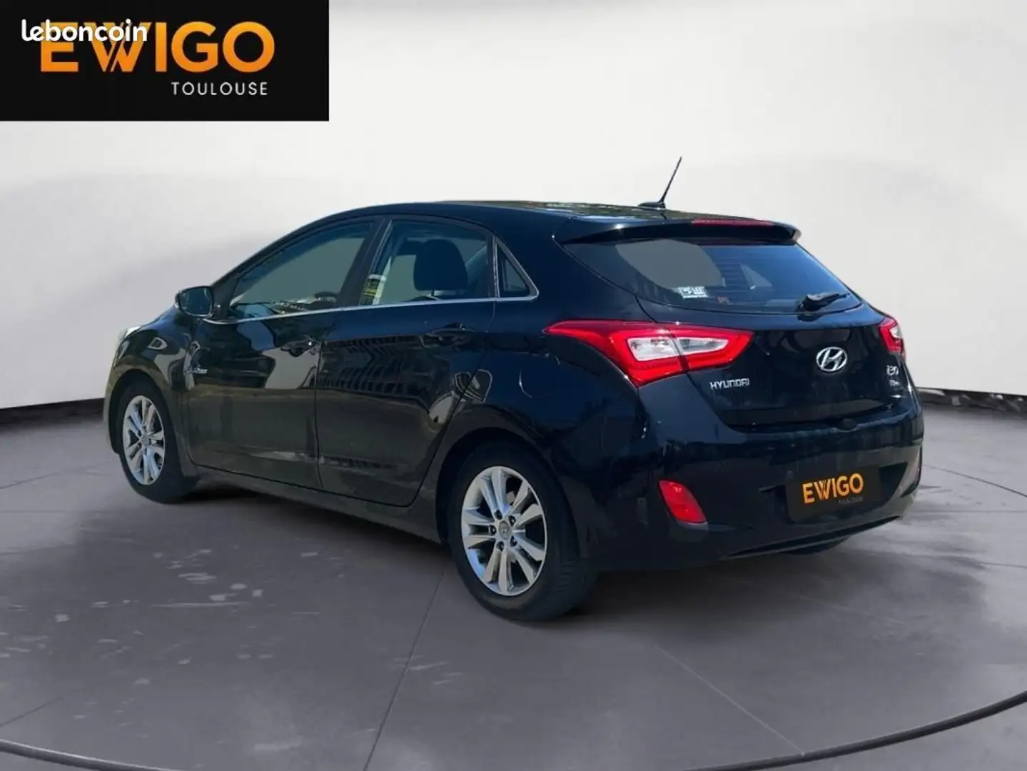 Hyundai i30 1.6 CRDI 110 BLUEDRIVE PACK BUSINESS Noir - 2