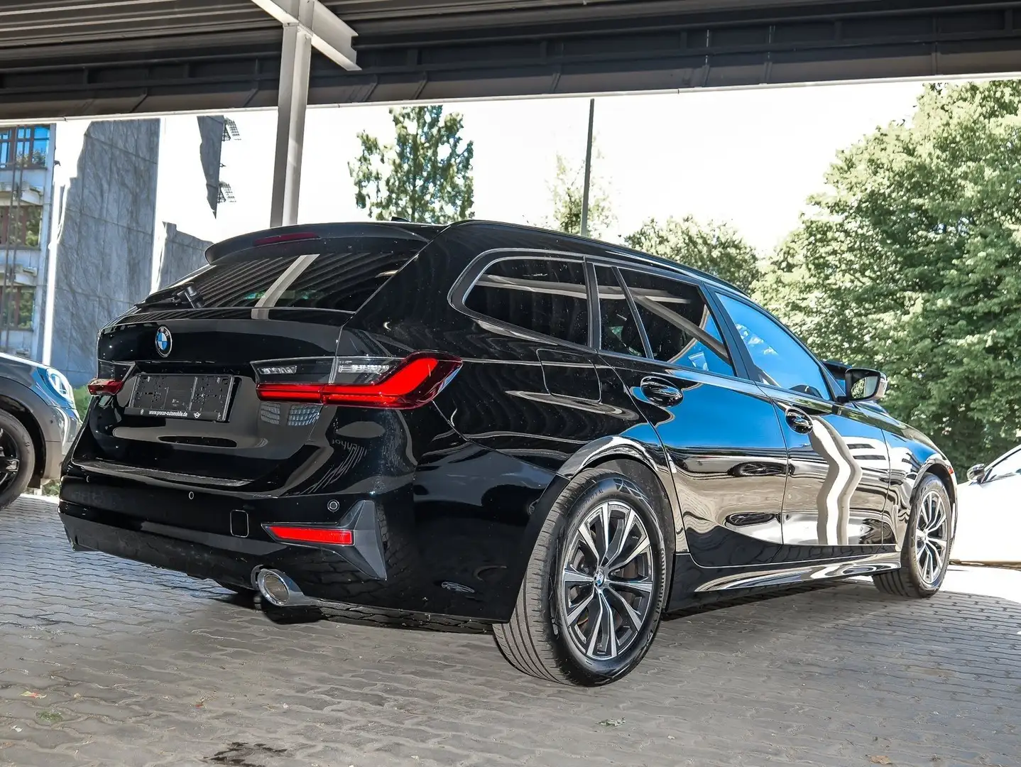 BMW 320 d xDrive Touring Advantage Klimaauto. HiFi LC Prof Schwarz - 2