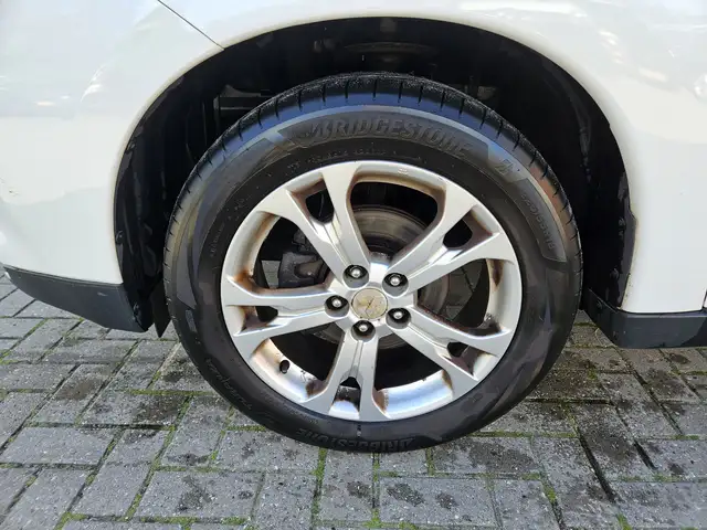 Mitsubishi Outlander view 7