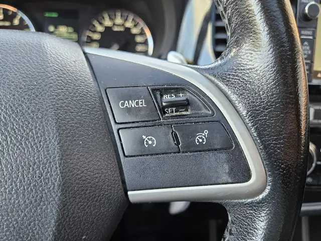 Mitsubishi Outlander view 25