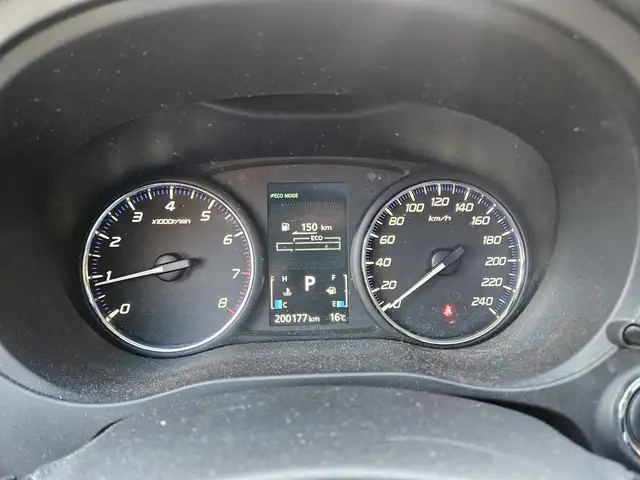 Mitsubishi Outlander view 16