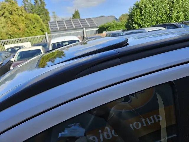 Mitsubishi Outlander view 8
