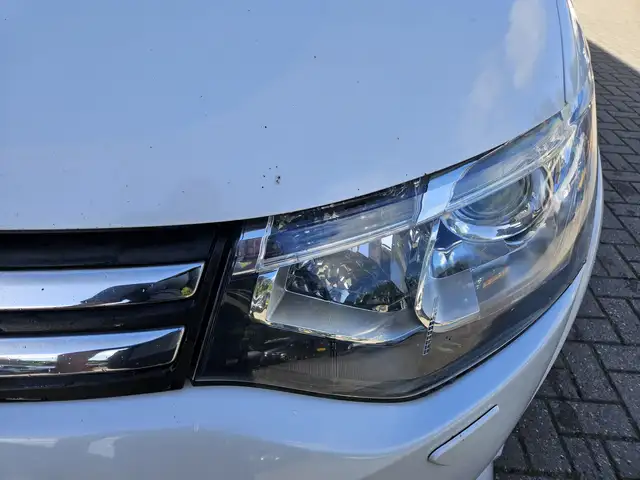 Mitsubishi Outlander view 4