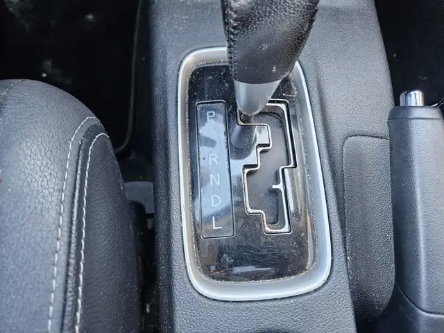 Mitsubishi Outlander view 22