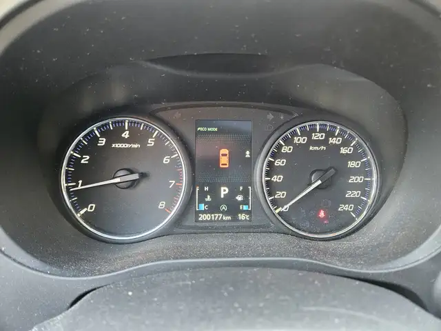 Mitsubishi Outlander view 15