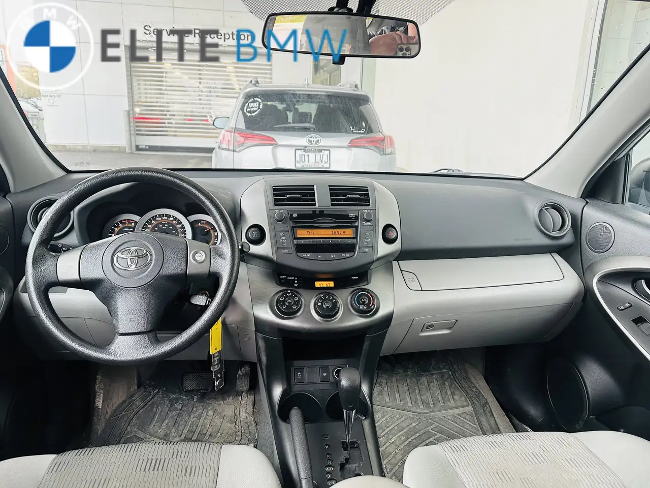Toyota RAV 4 снимка Toyota RAV 4