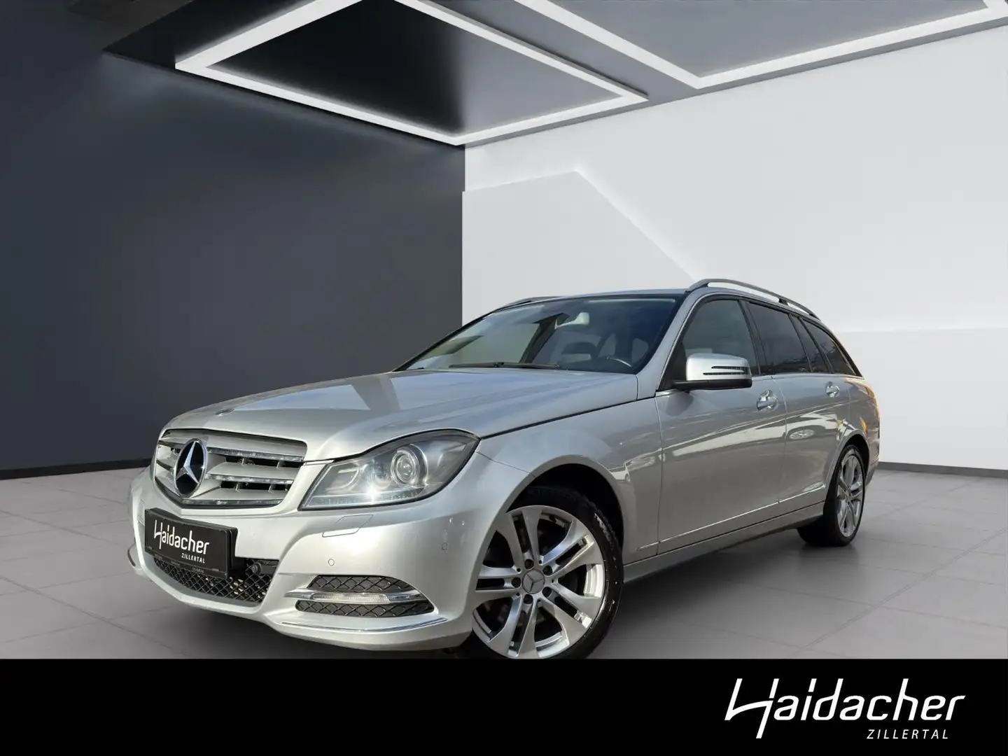 Mercedes-Benz C 300 CDI BlueEFFICIENCY 4MATIC T-Modell AVANTGARDE Grau - 1