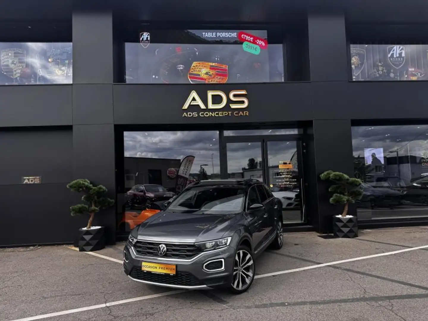 Volkswagen T-Roc Sport Gris - 1