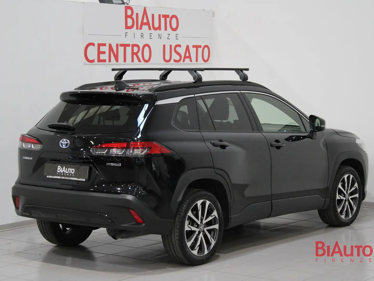 Toyota Corolla Cross Corolla Cross 1.8 Hybrid 140 CV E-CVT Trend Zwart - 2