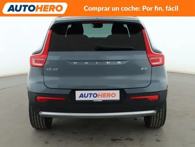 Volvo XC40 view 5