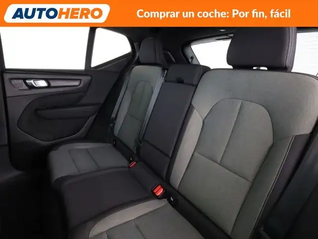 Volvo XC40 view 15