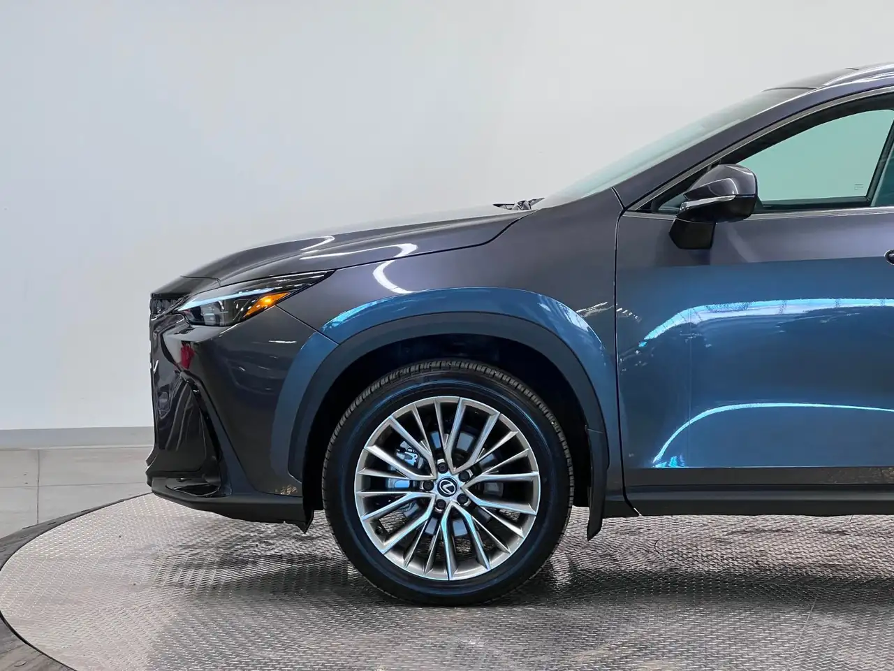 Lexus NX снимка Lexus NX