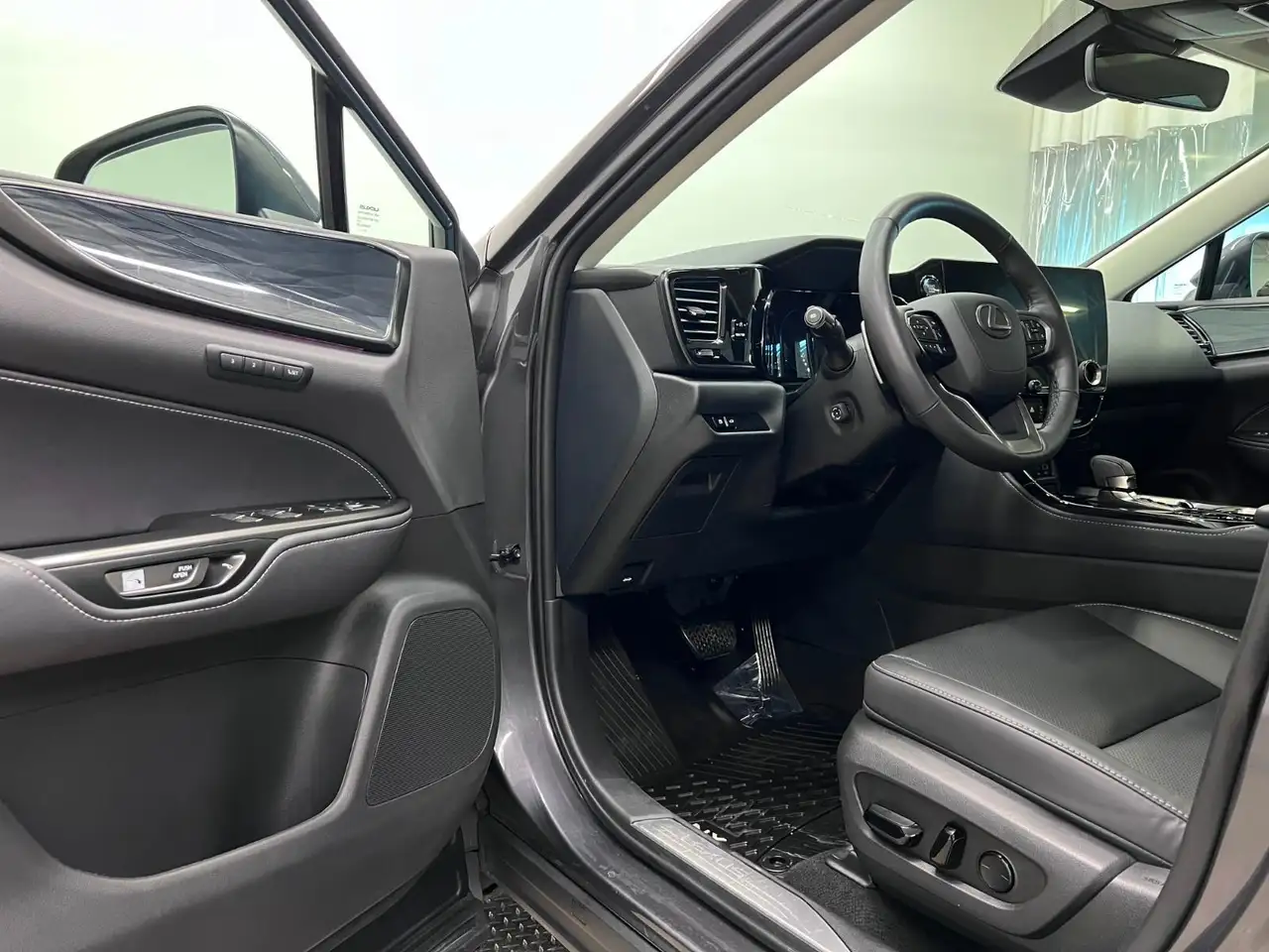 Lexus NX снимка Lexus NX