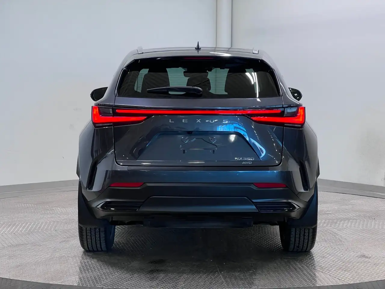Lexus NX снимка Lexus NX