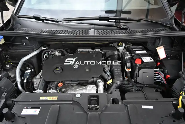 Peugeot 5008 view 9